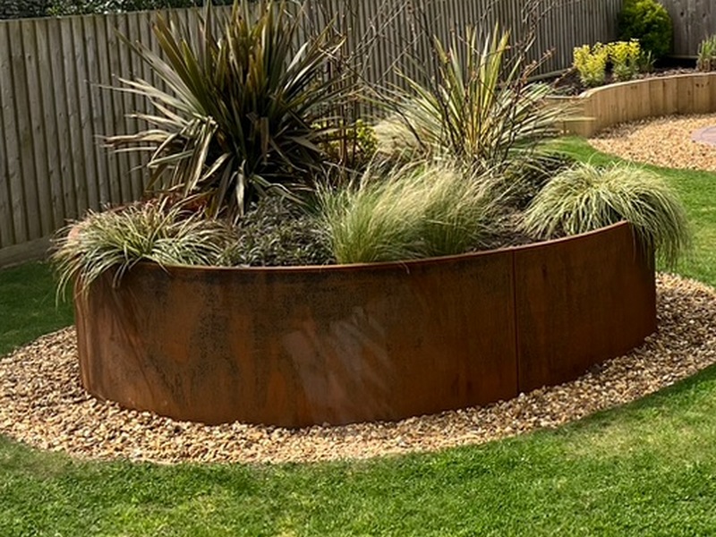 corten-round-planter-L2.jpeg