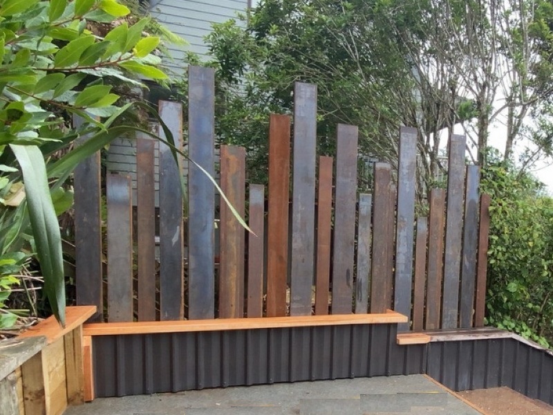 mixed-corten-fence-palings.jpeg