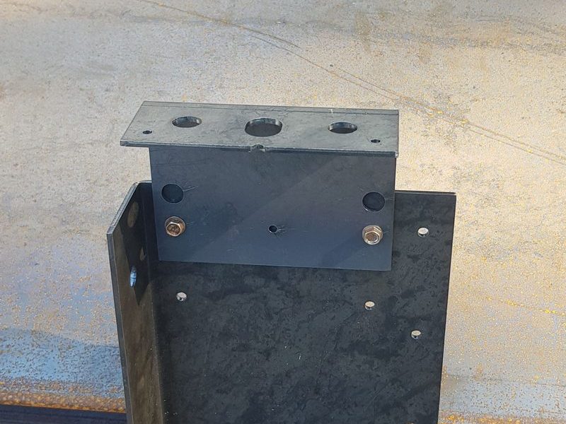 Capping Bracket Left